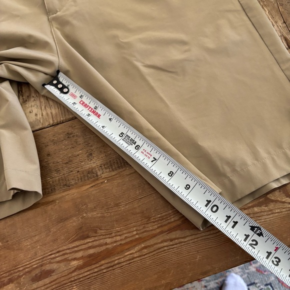 Adidas Ultimate365 8-Inch Hemp Khaki Golf Shorts HR7951
Men’s 32 - Picture 4 of 11